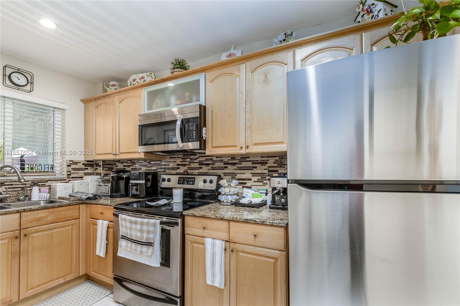 PARADISE VILLAS CONDO - Residential