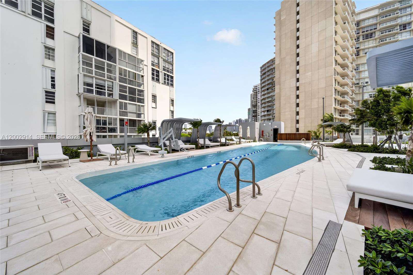 Una Residences - Residential