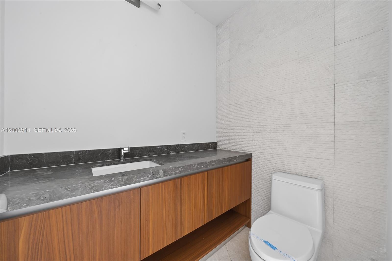 Una Residences - Residential