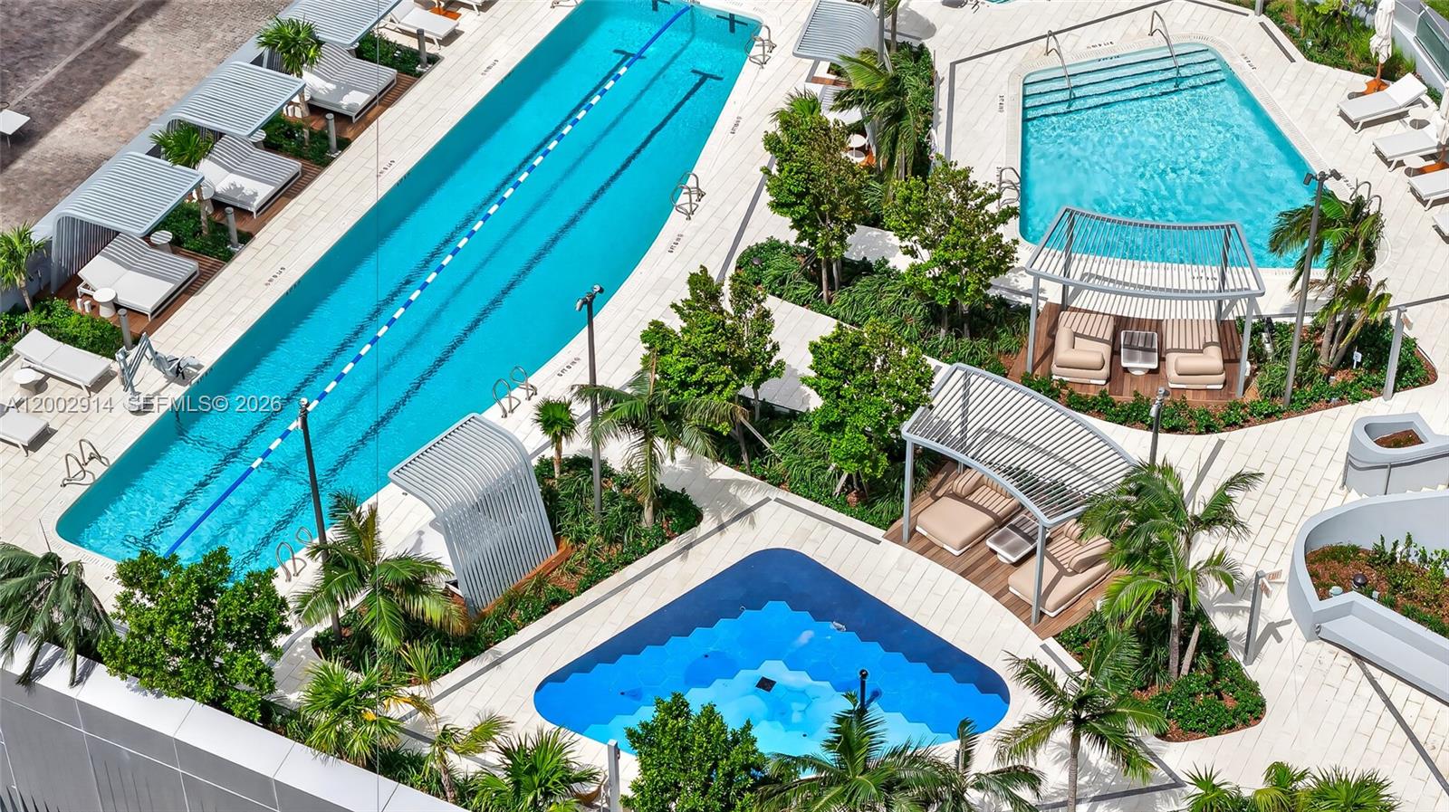 Una Residences - Residential