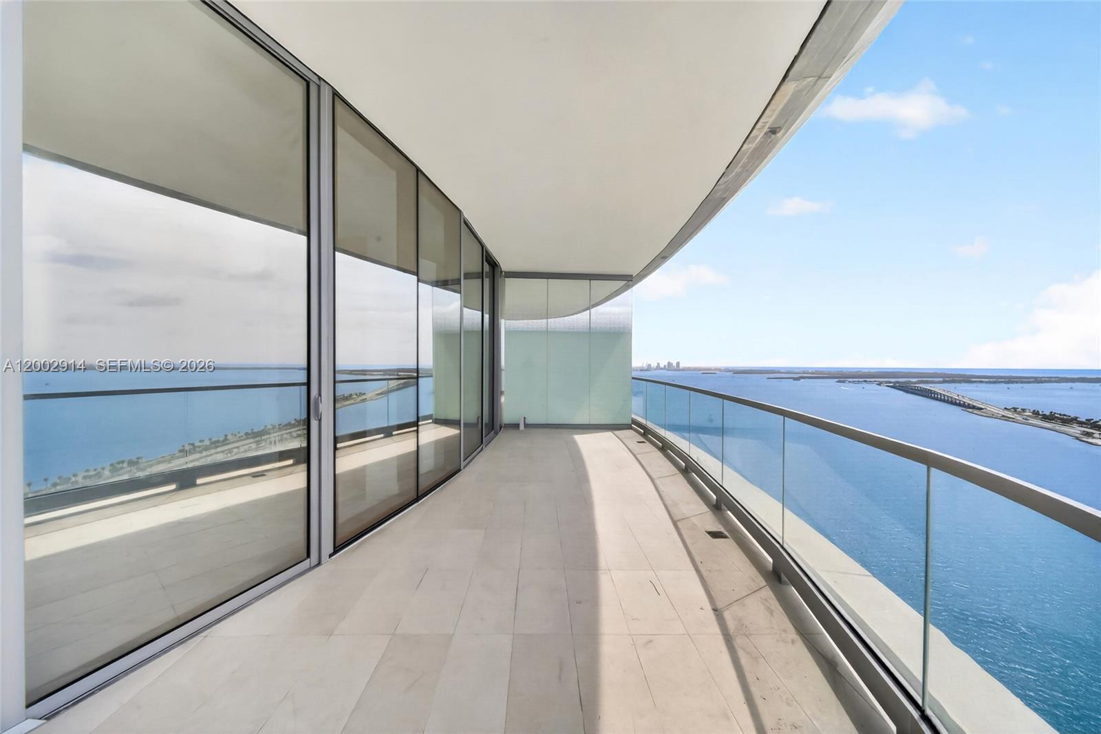 Una Residences - Residential