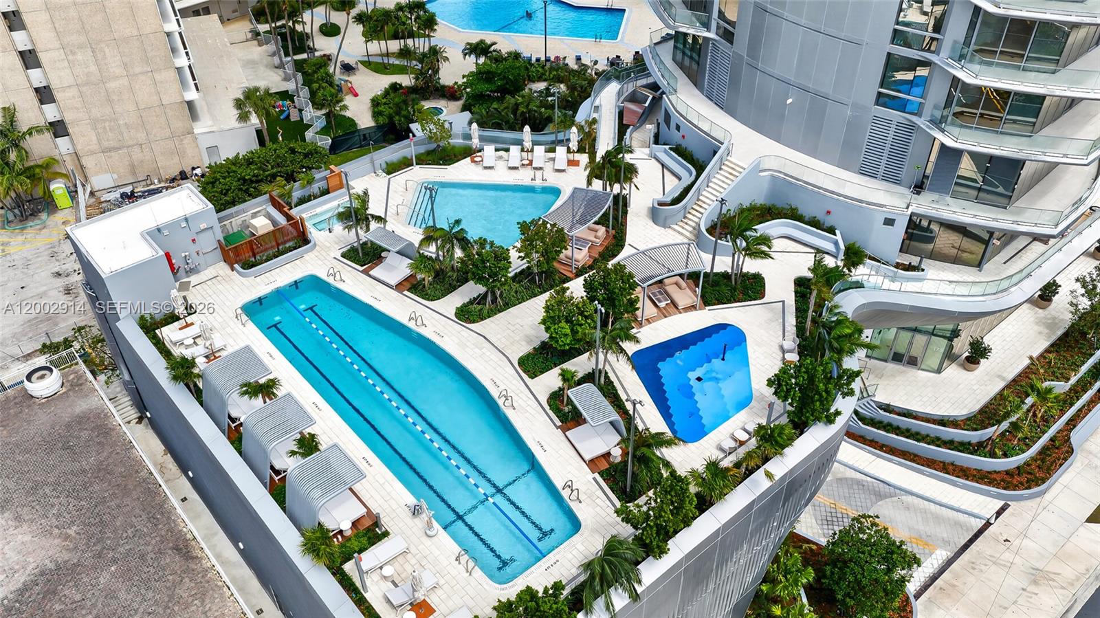 Una Residences - Residential