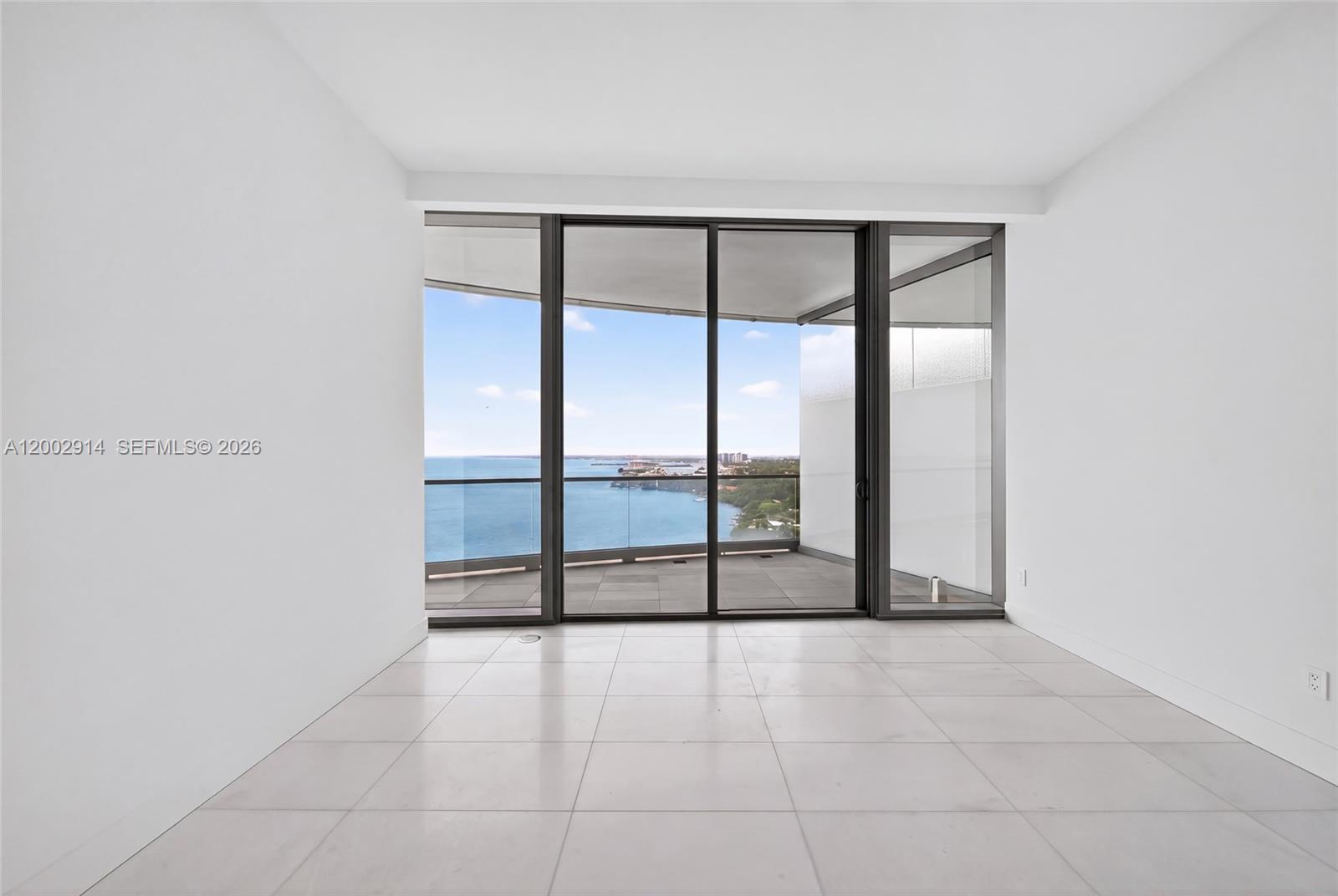 Una Residences - Residential