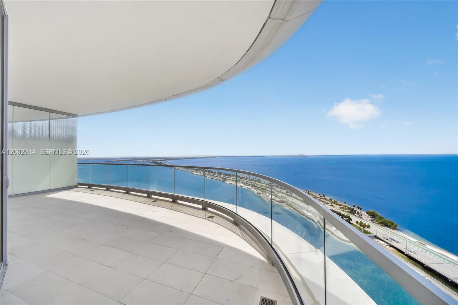 Una Residences - Residential