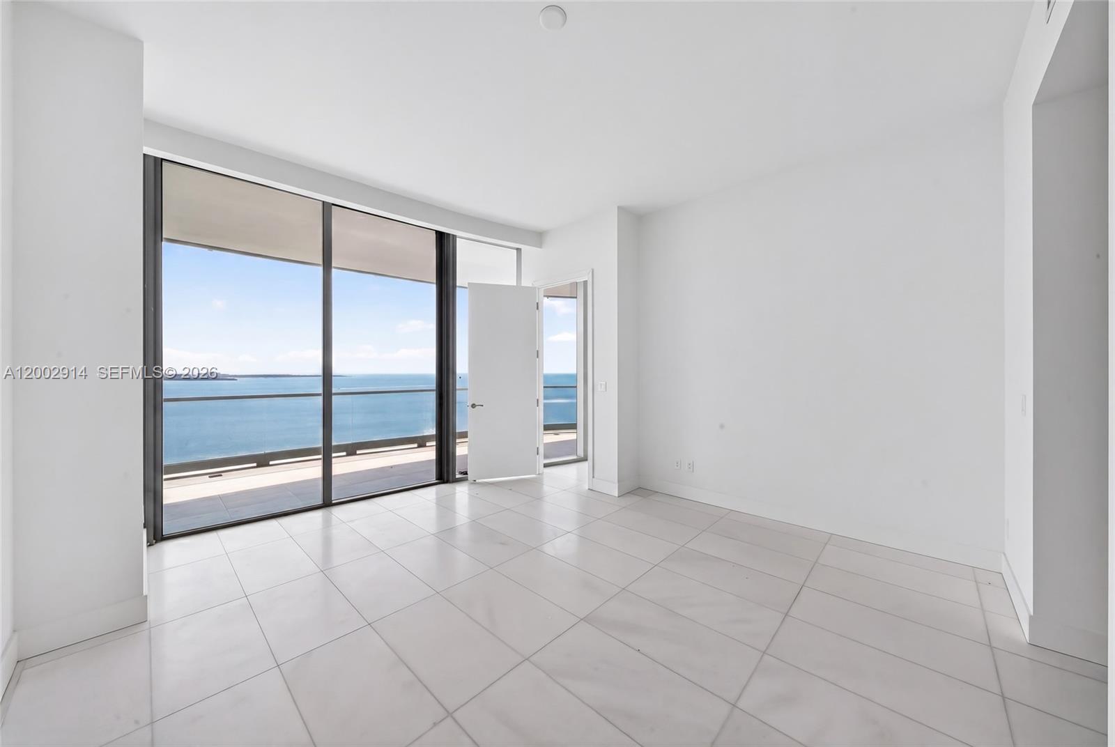 Una Residences - Residential