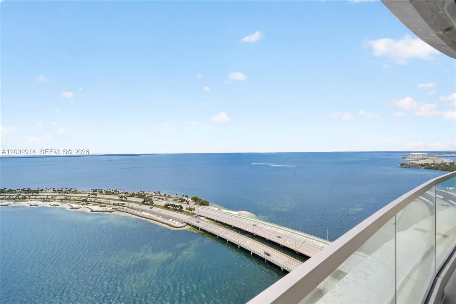 Una Residences - Residential