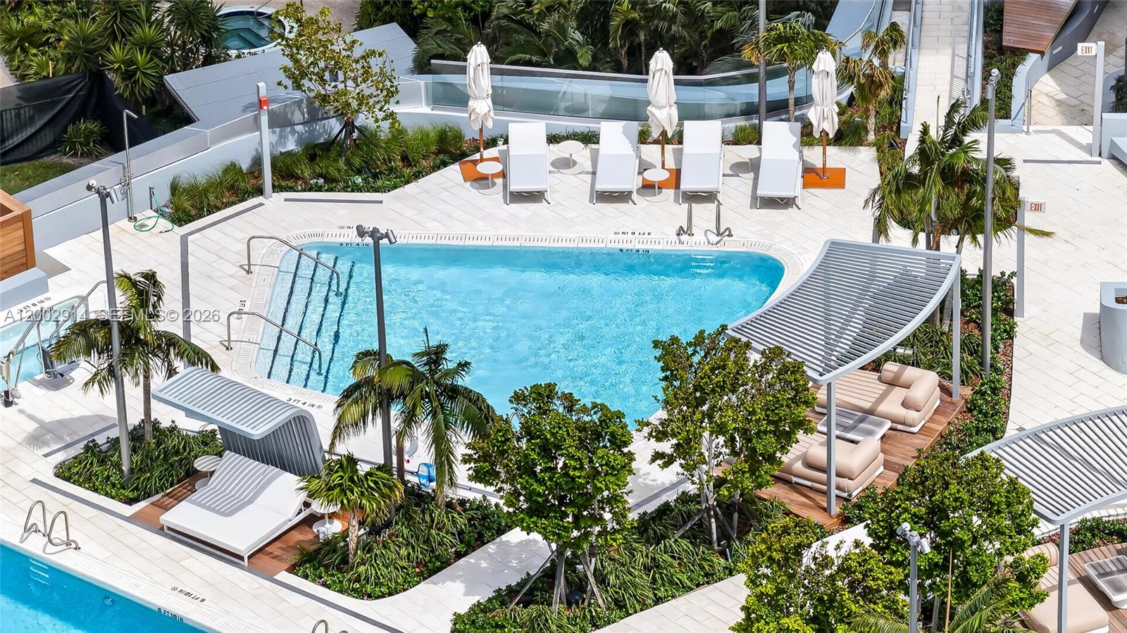 Una Residences - Residential