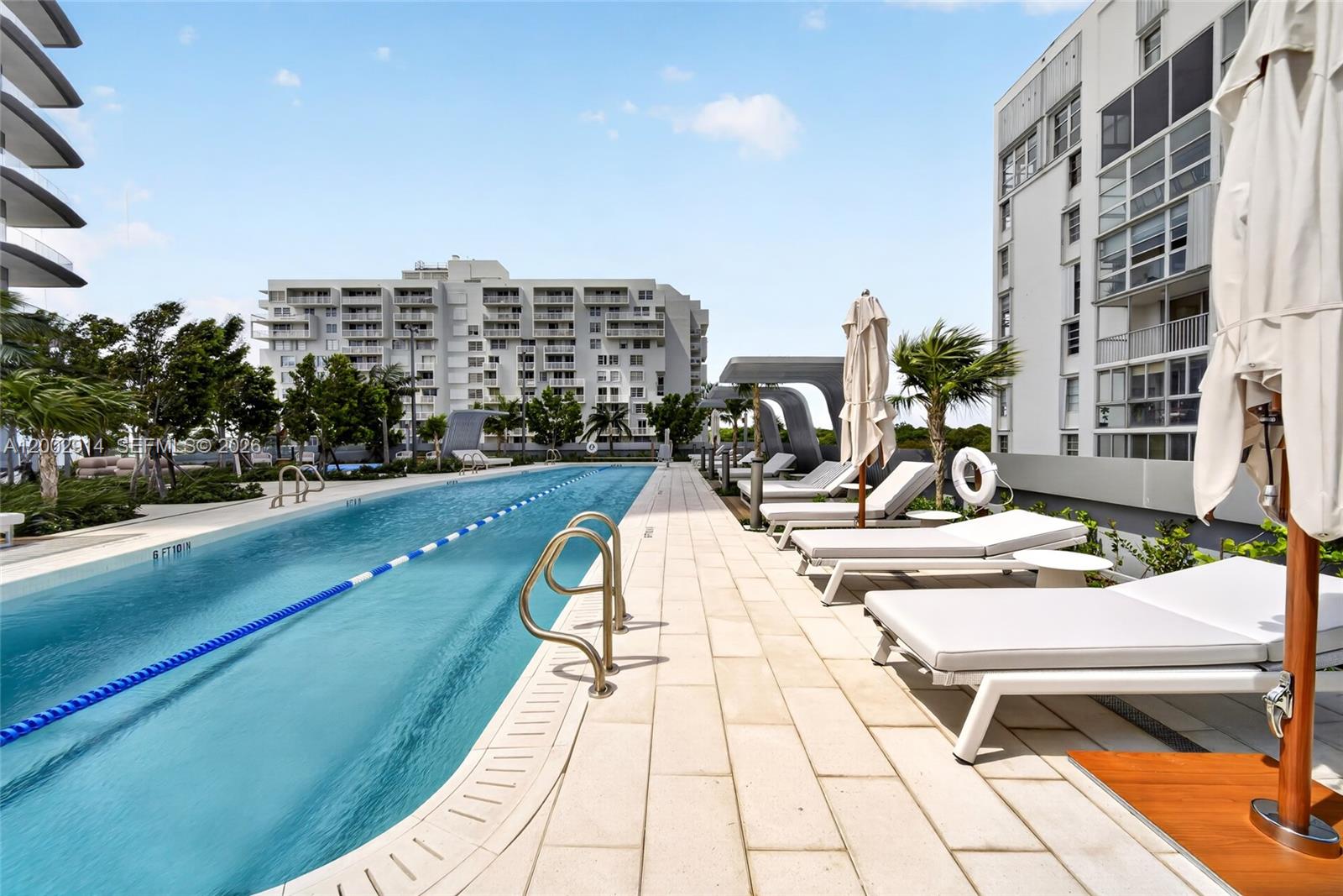 Una Residences - Residential