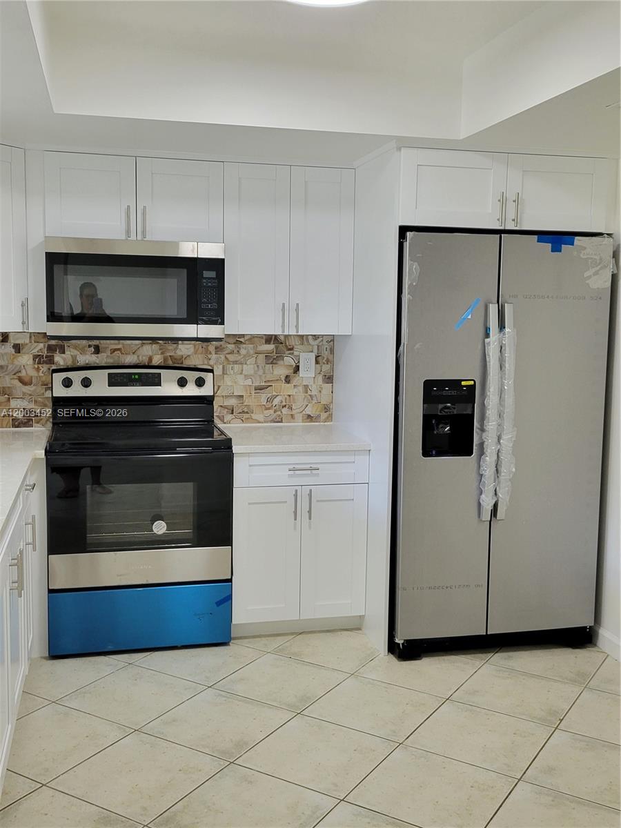 CONDOMINIUM 3 OF LIGHTHOU - Residential