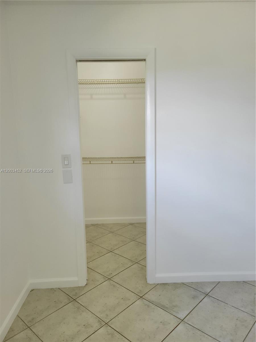 CONDOMINIUM 3 OF LIGHTHOU - Residential