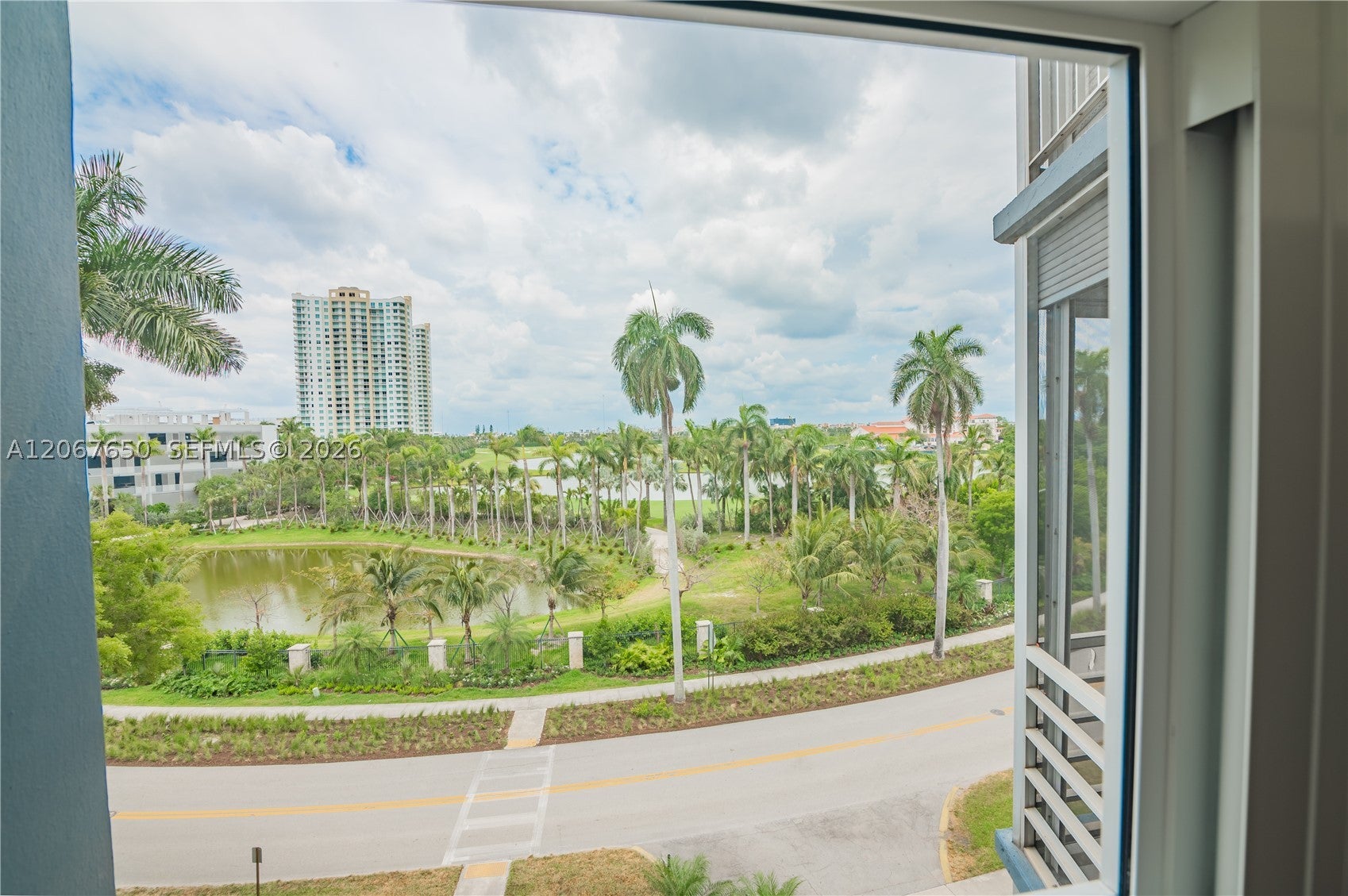 200 Diplomat Pkwy 519
