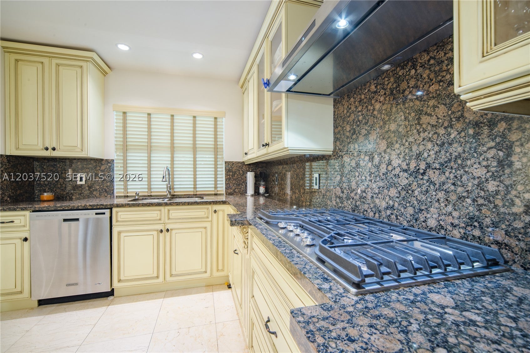 3514 Crystal Ct