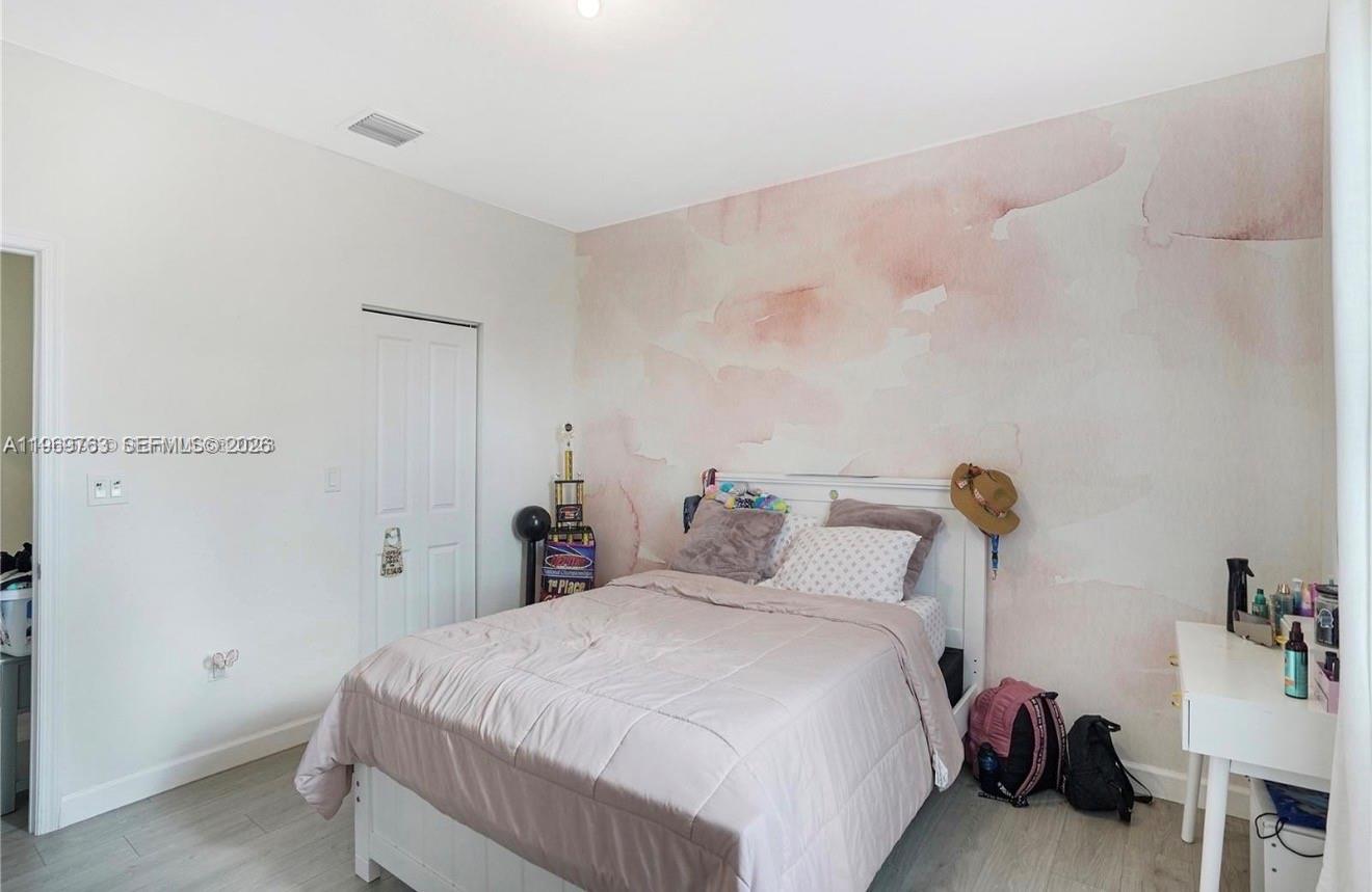 ENCLAVE SOUTH PHASE 1 - Residential