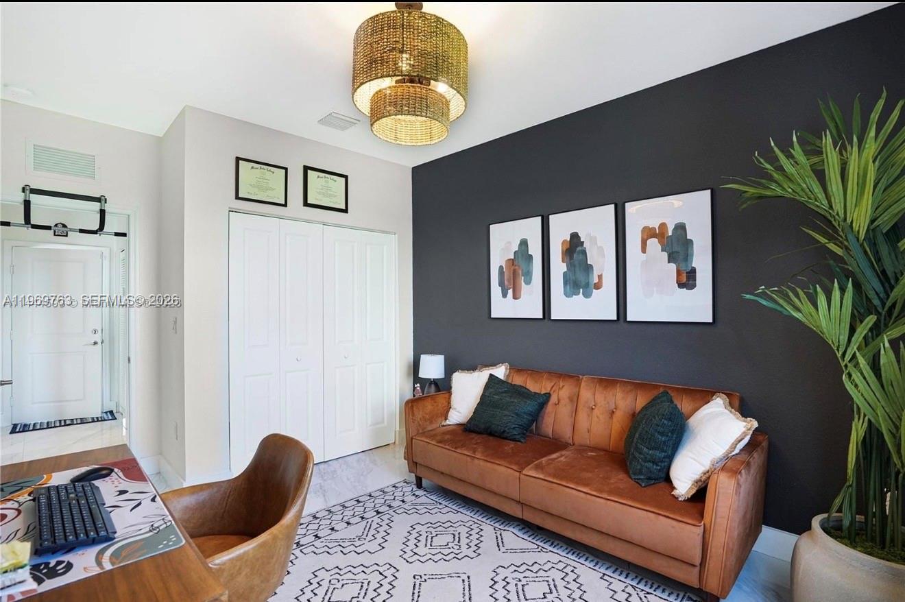 ENCLAVE SOUTH PHASE 1 - Residential