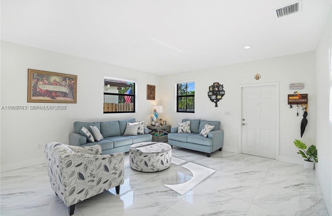 ENCLAVE SOUTH PHASE 1 - Residential