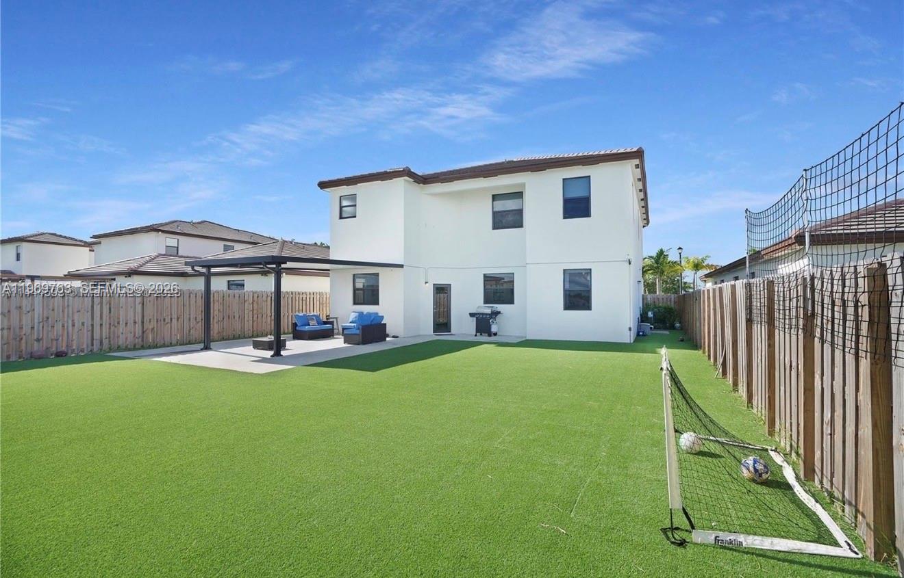 ENCLAVE SOUTH PHASE 1 - Residential