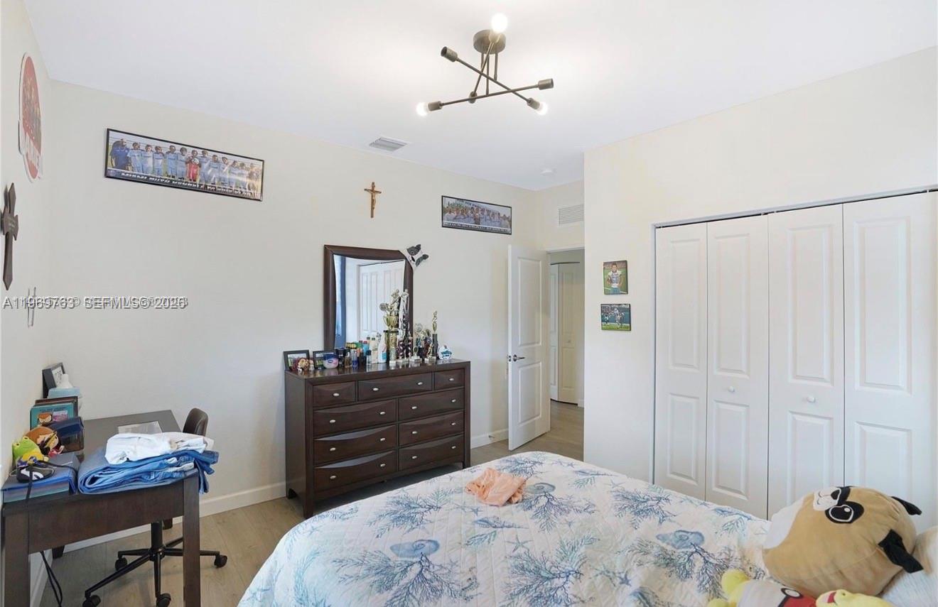 ENCLAVE SOUTH PHASE 1 - Residential