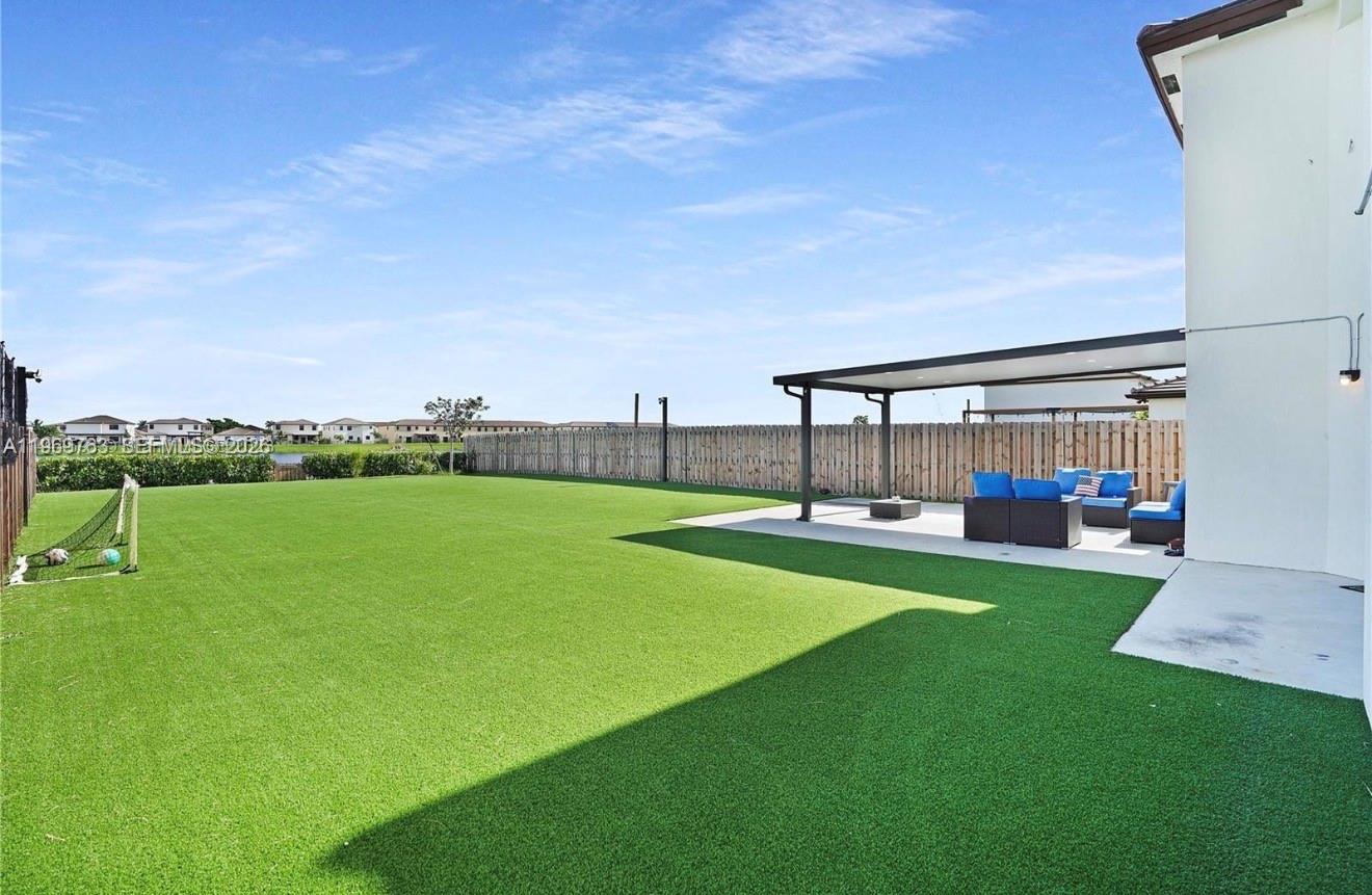 ENCLAVE SOUTH PHASE 1 - Residential