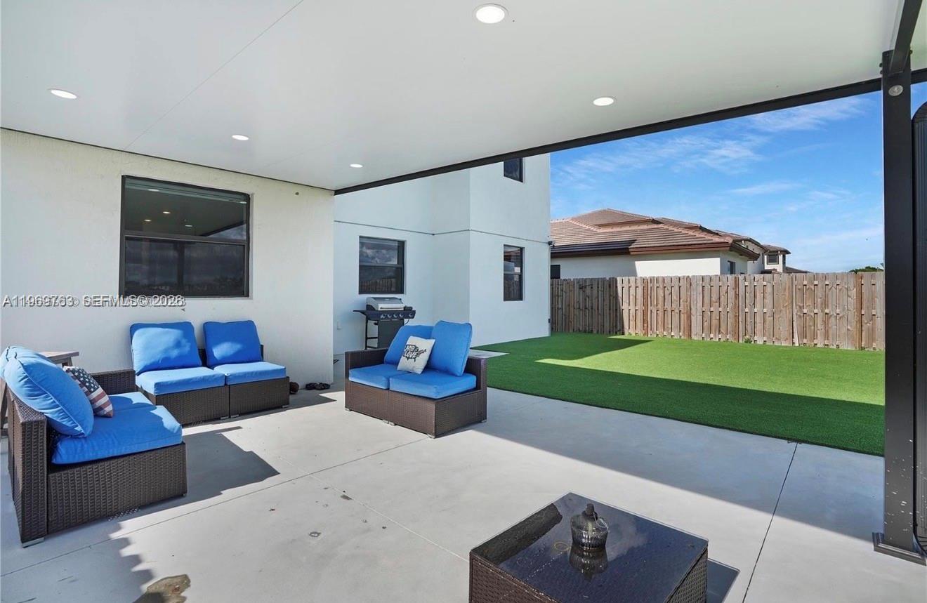 ENCLAVE SOUTH PHASE 1 - Residential