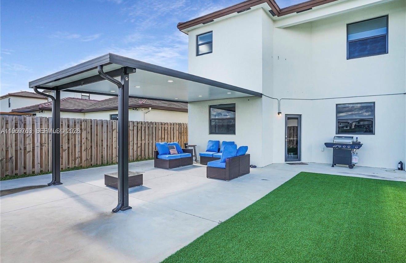 ENCLAVE SOUTH PHASE 1 - Residential