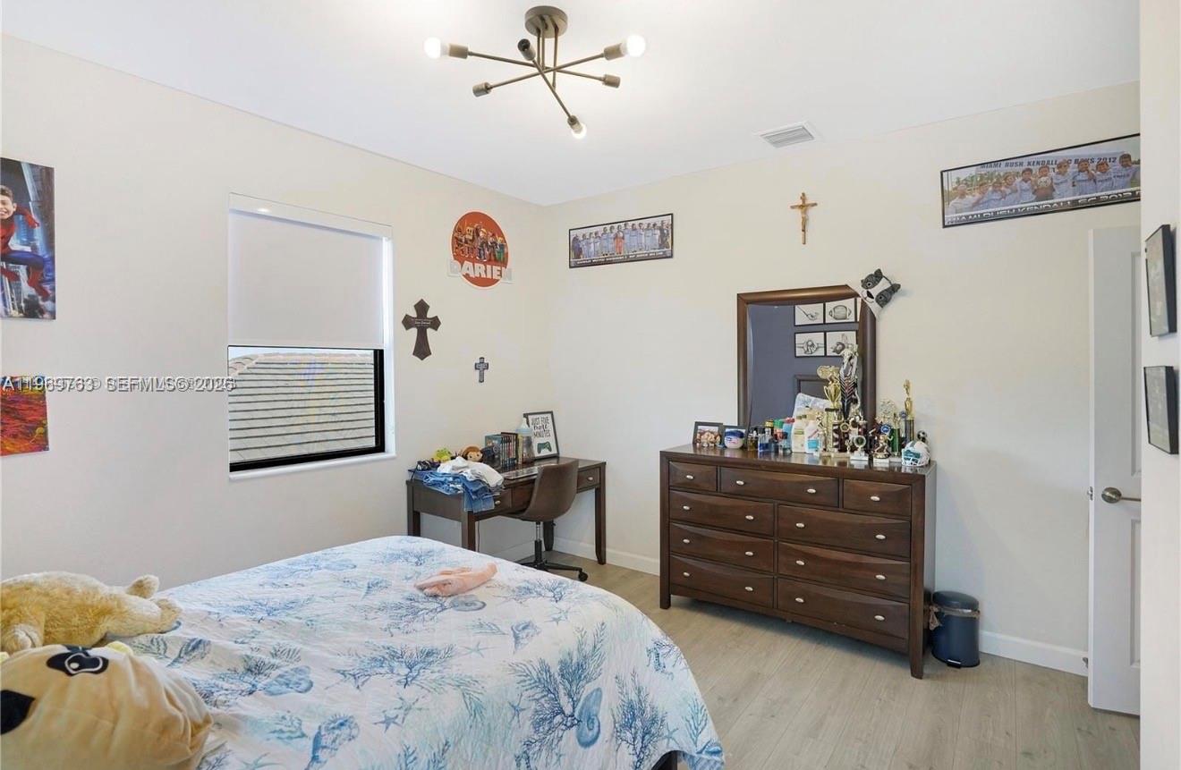 ENCLAVE SOUTH PHASE 1 - Residential