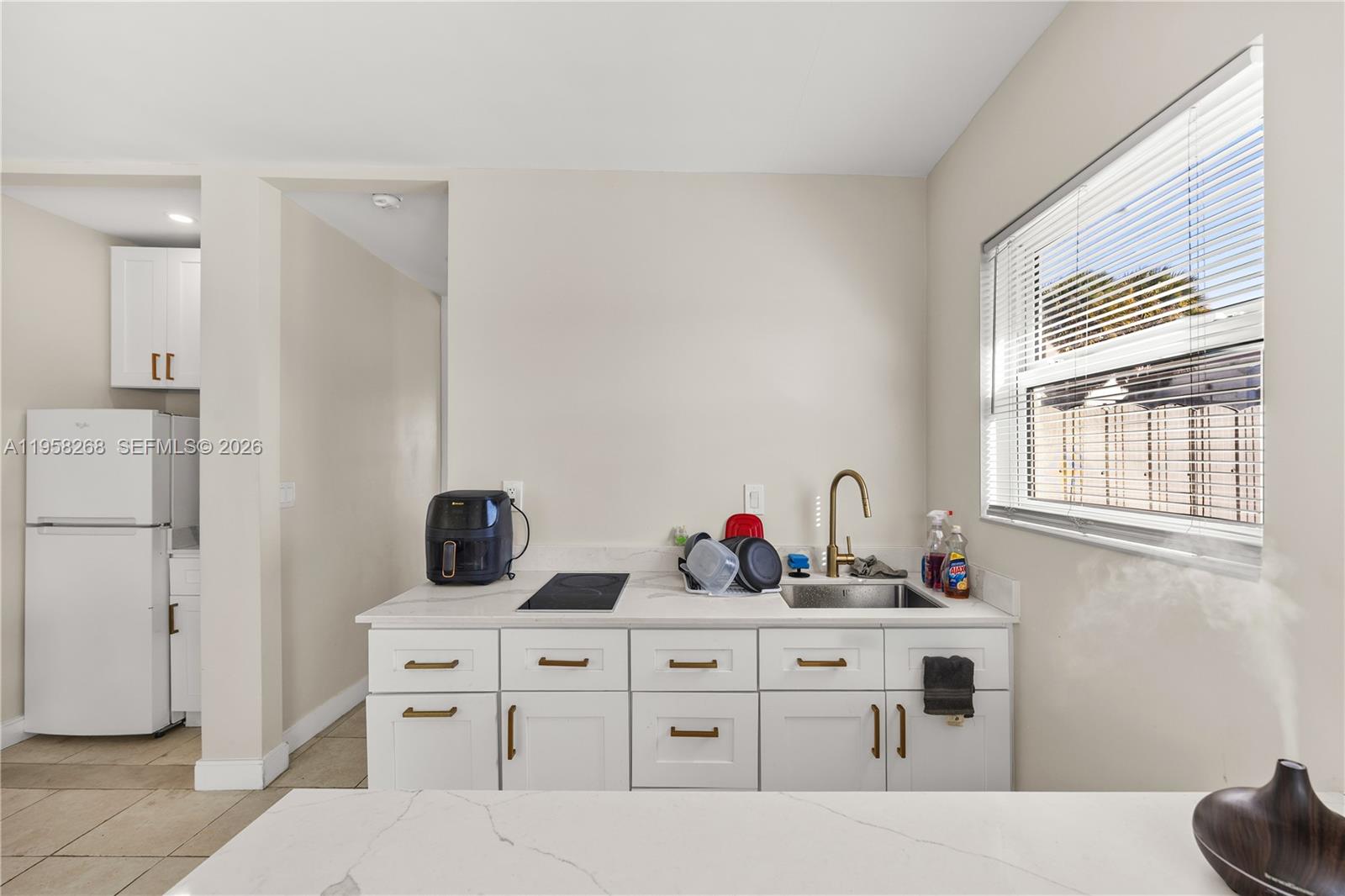 OAKLAND PARK SECOND ADD - Residential Income