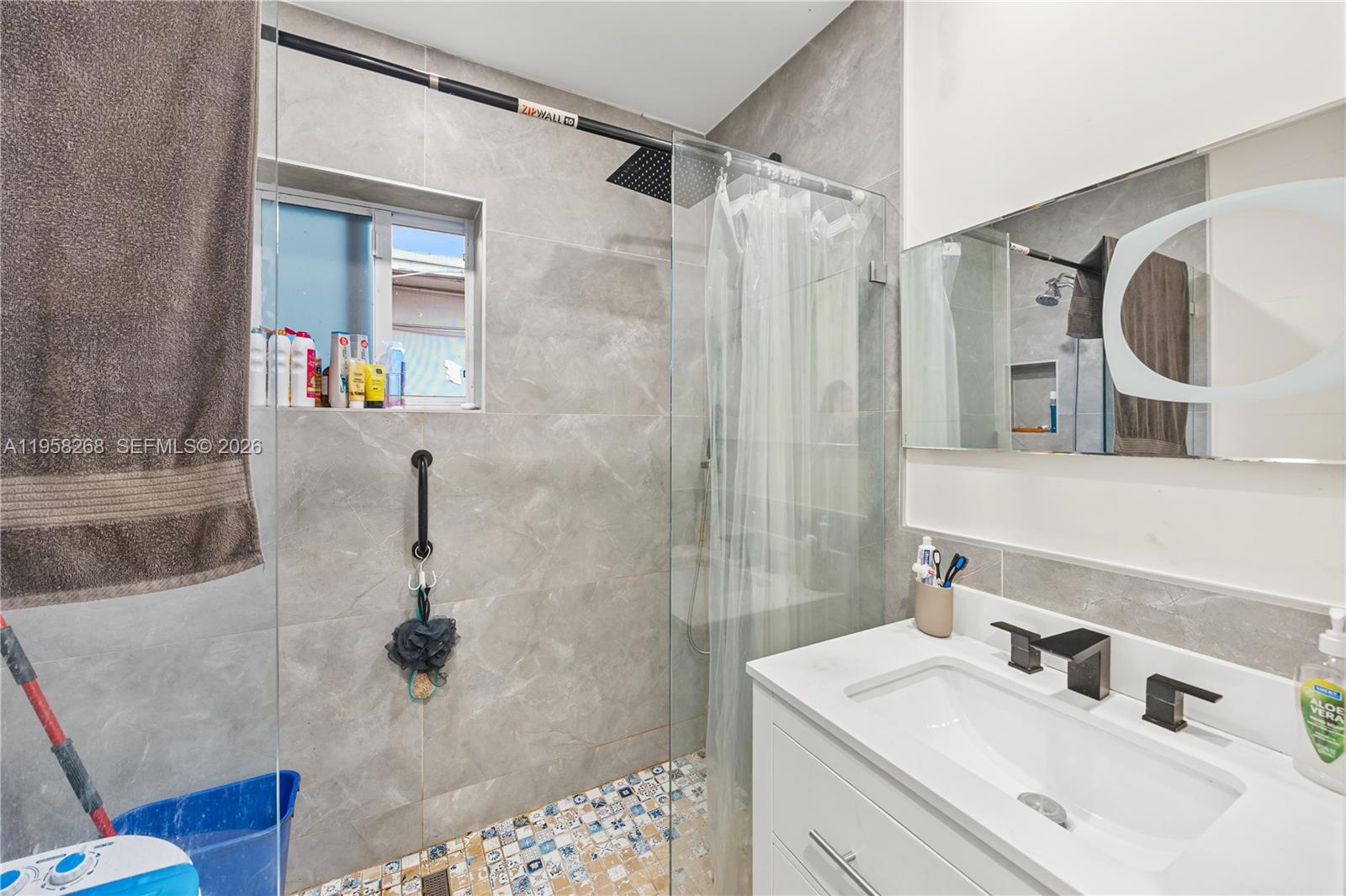 OAKLAND PARK SECOND ADD - Residential Income