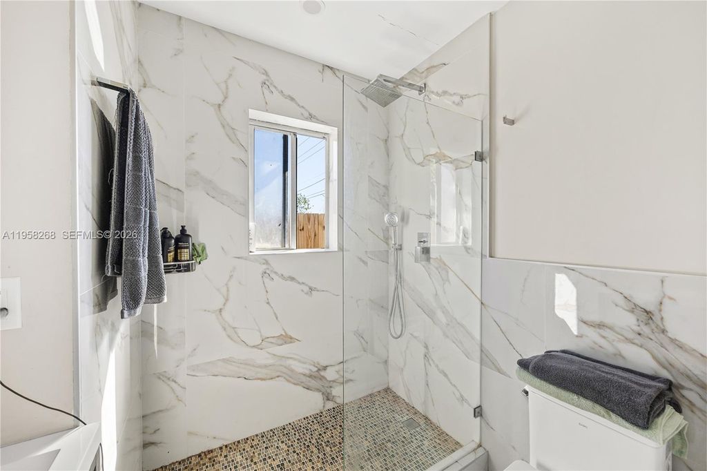 Photo of 415 E Oakland Park Blvd, Oakland Park, FL 33334 (MLS # A11958268)