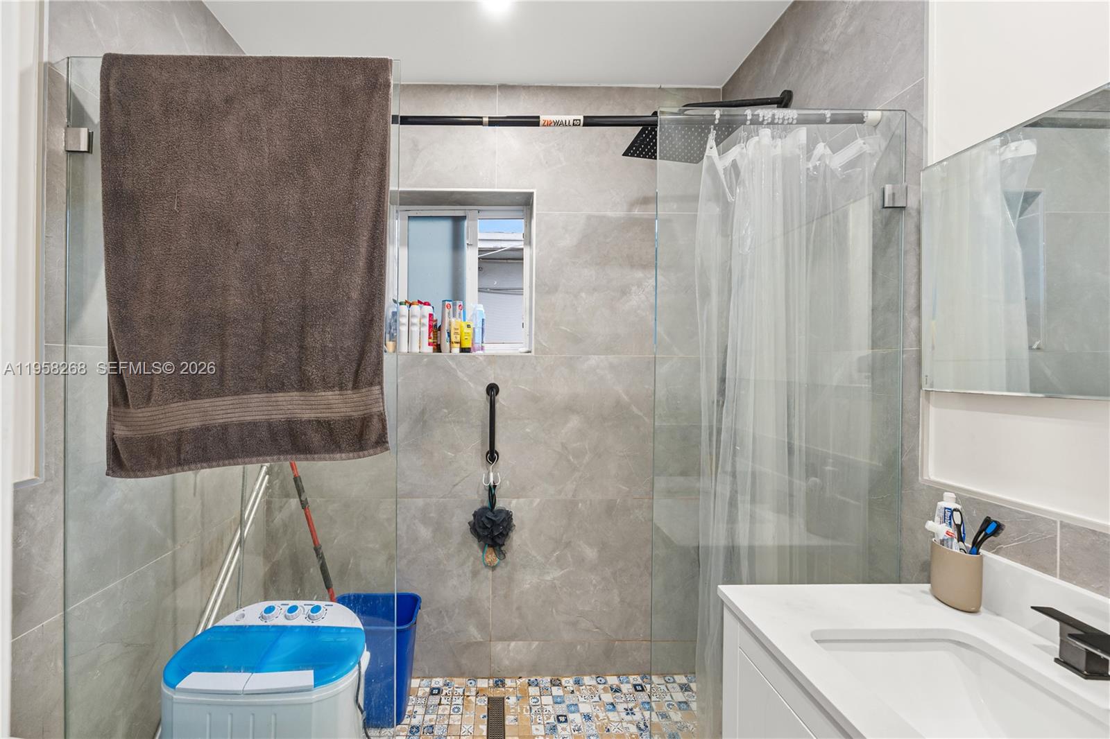 OAKLAND PARK SECOND ADD - Residential Income