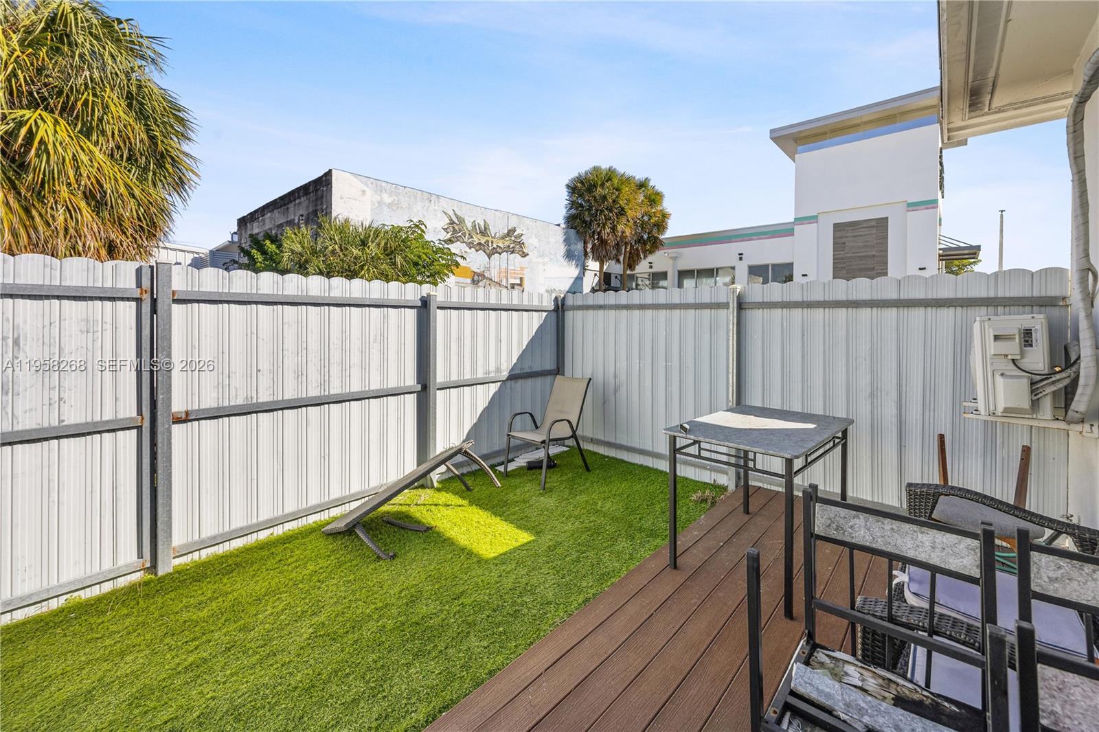 OAKLAND PARK SECOND ADD - Residential Income