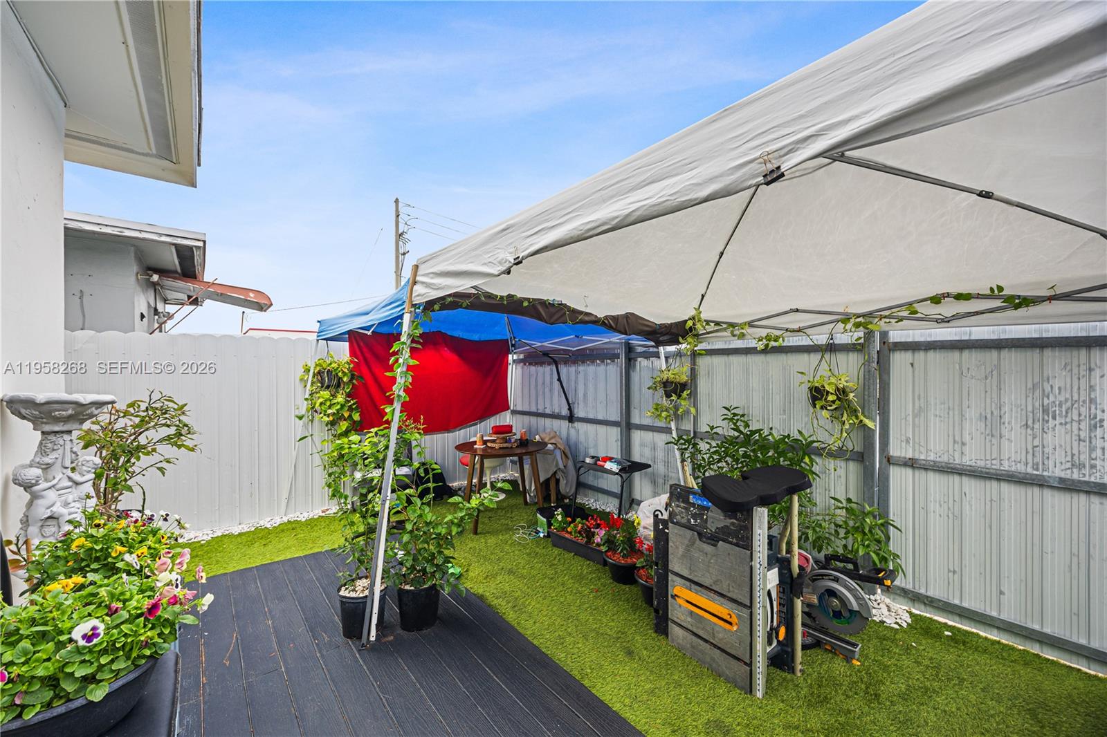 OAKLAND PARK SECOND ADD - Residential Income