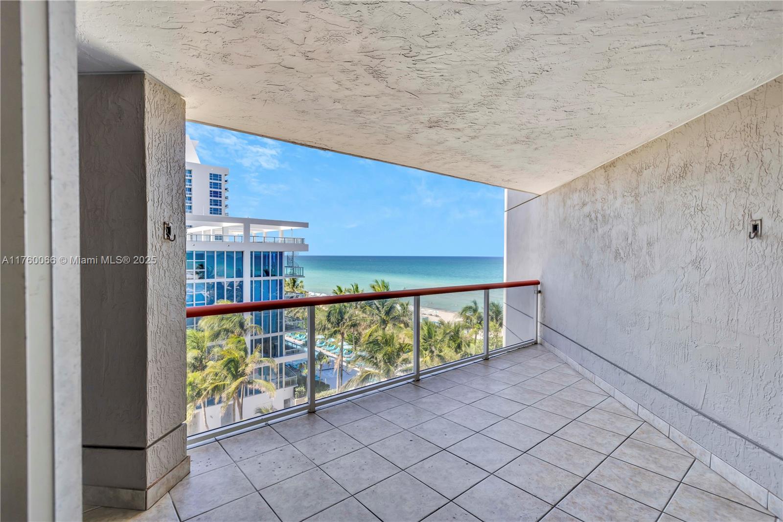6767 Collins Ave 707