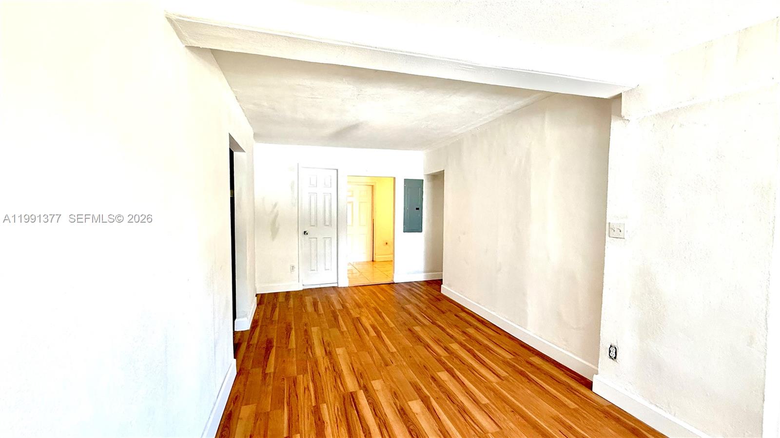 AVOCADO ESTATES - Residential
