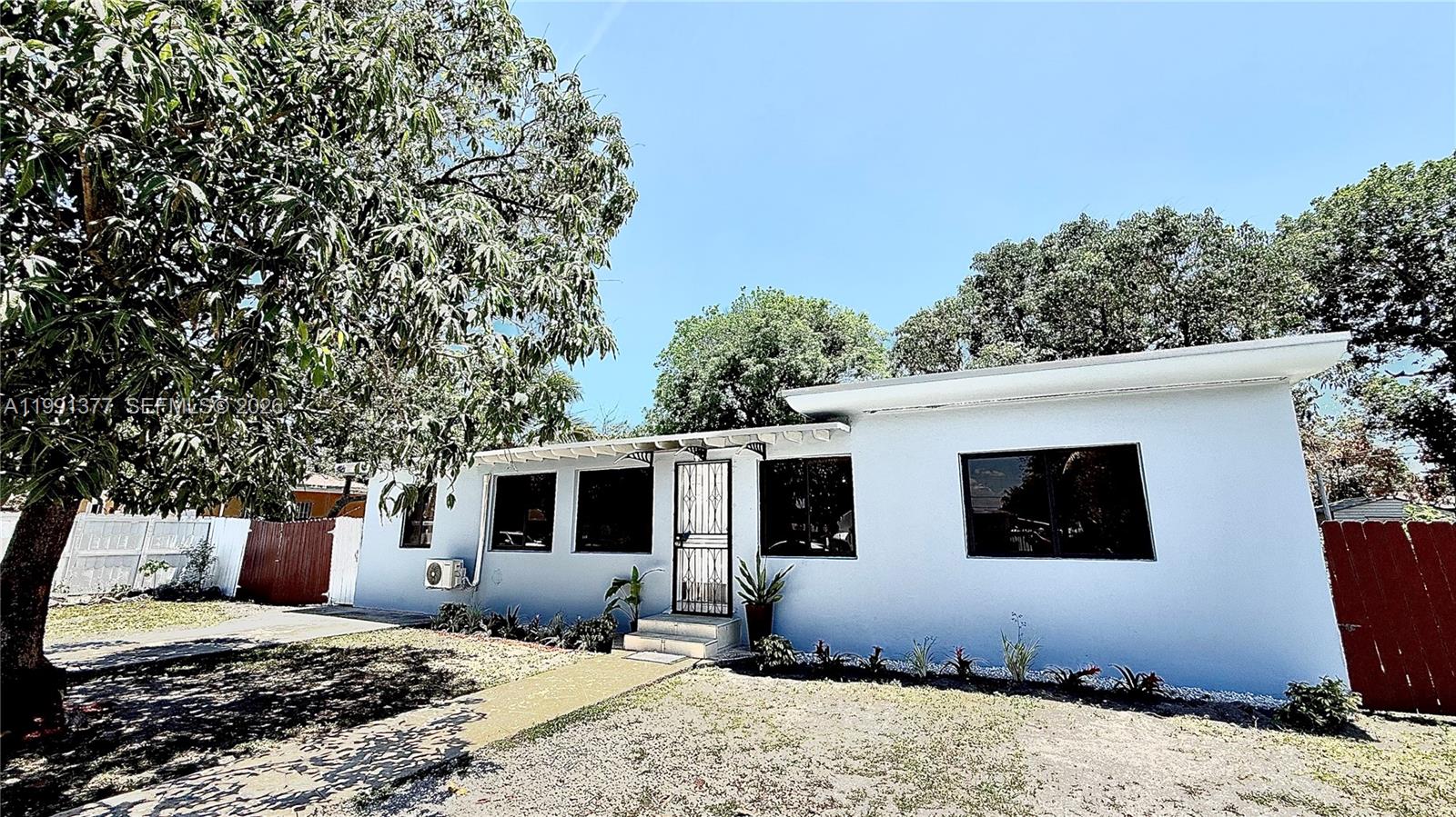 AVOCADO ESTATES - Residential