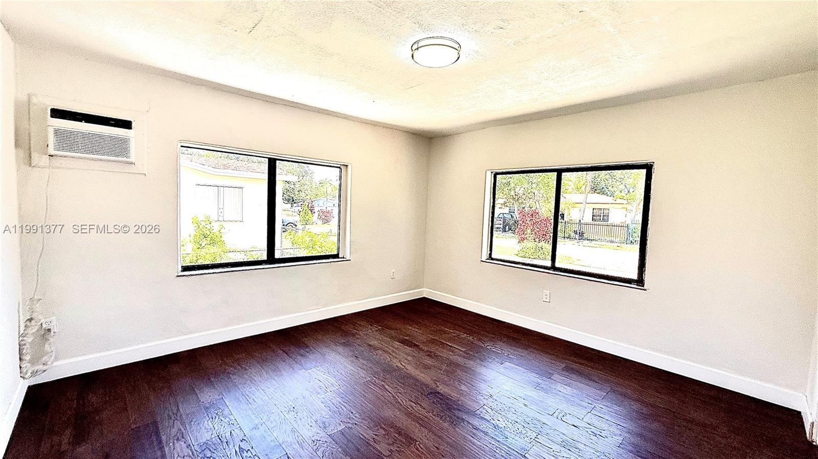 AVOCADO ESTATES - Residential
