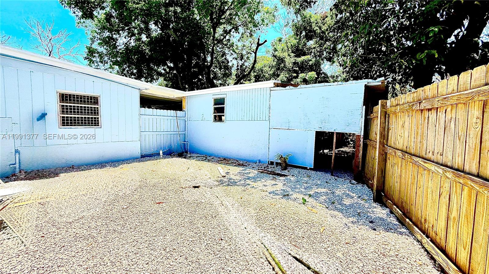 AVOCADO ESTATES - Residential