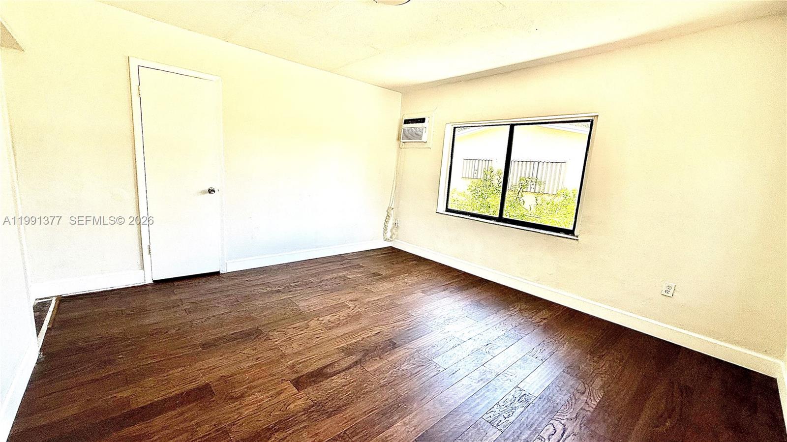 AVOCADO ESTATES - Residential