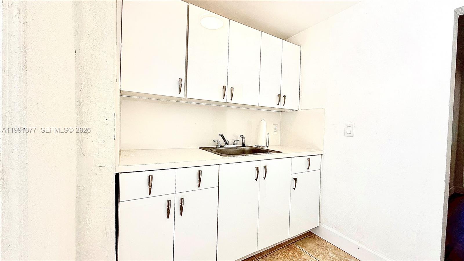 AVOCADO ESTATES - Residential