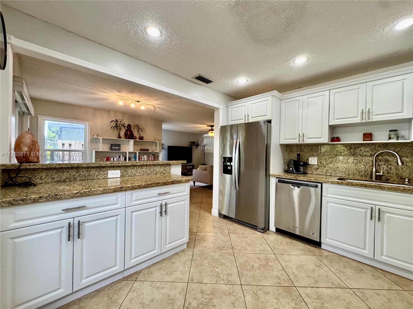 4850 Grapevine Way