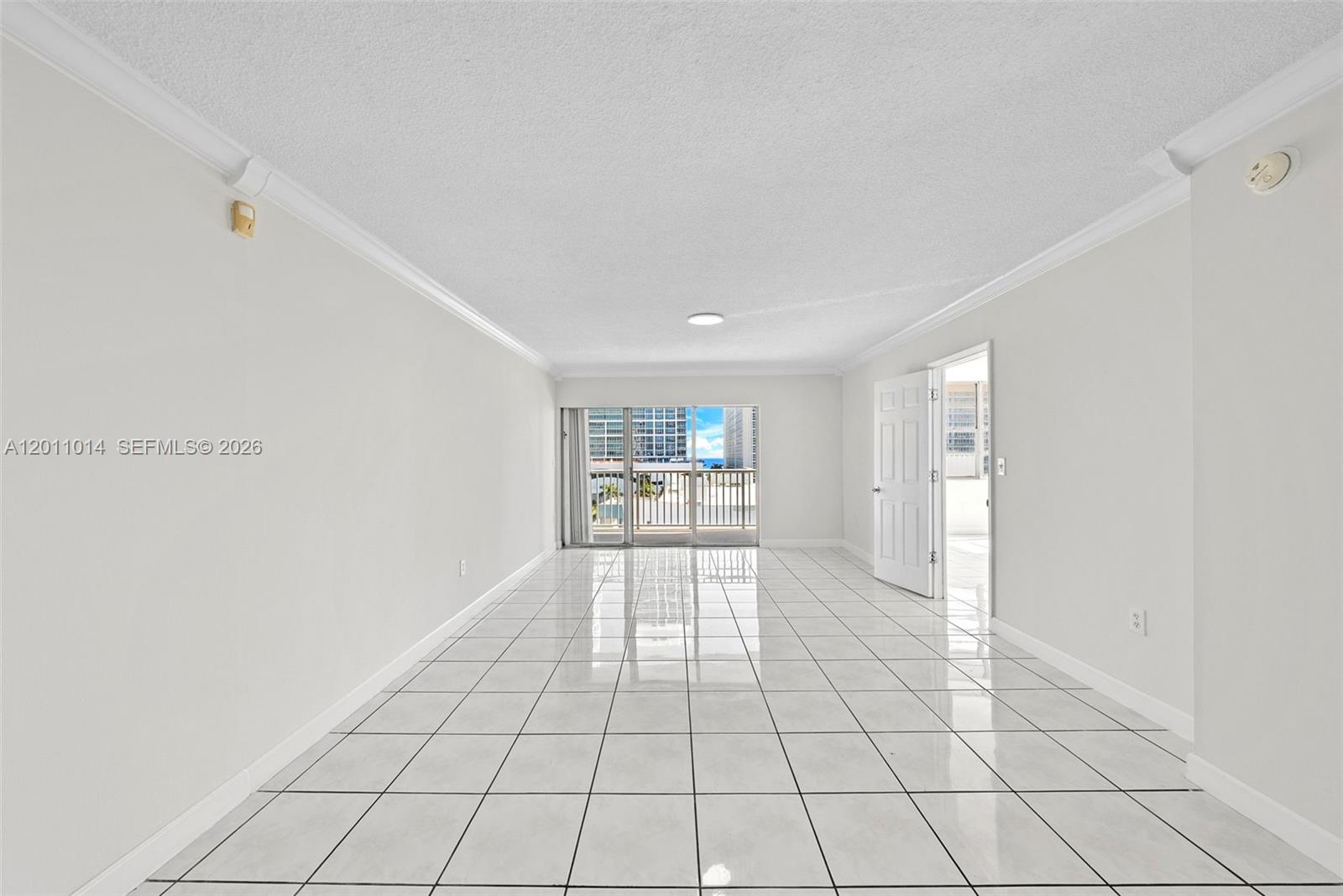 VILLA ROYAL CONDO - Residential