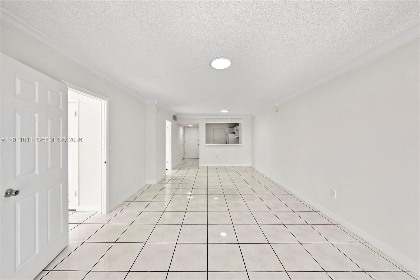 VILLA ROYAL CONDO - Residential