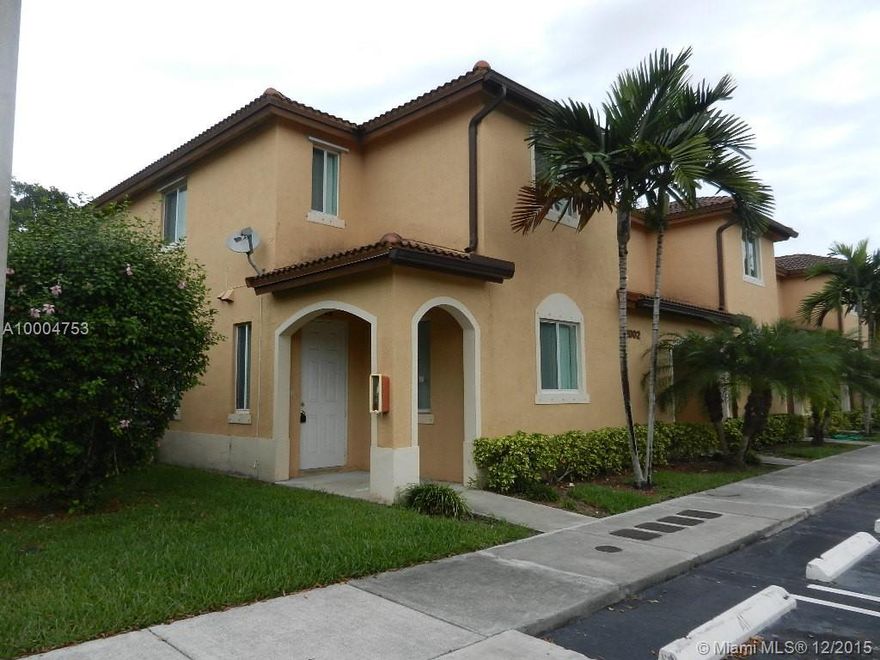 COMFORTABLE TWO-STORY TOWNHOME CORNER UNIT LOCATED WALKING DISTANCE FROM HOMESTEAD AIR RESERVE PARK, MINUTES DRIVE FROM AIRFORCE BASE AND TURNPIKE ON-RAMPS. CORNER LOCATION OFFERS EXTRA NATURAL LIGHT FROM ADDITIONAL WINDOWS NOT AFFORDED MIDDLE UNITS. TILED GROUND FLOOR FEATURES HALF-BATH AND UP TO DATE KITCHEN. CARPETED STAIRS LEAD TO THREE CARPETED BEDROOMS AND TWO BATHROOMS ON SECOND FLOOR.