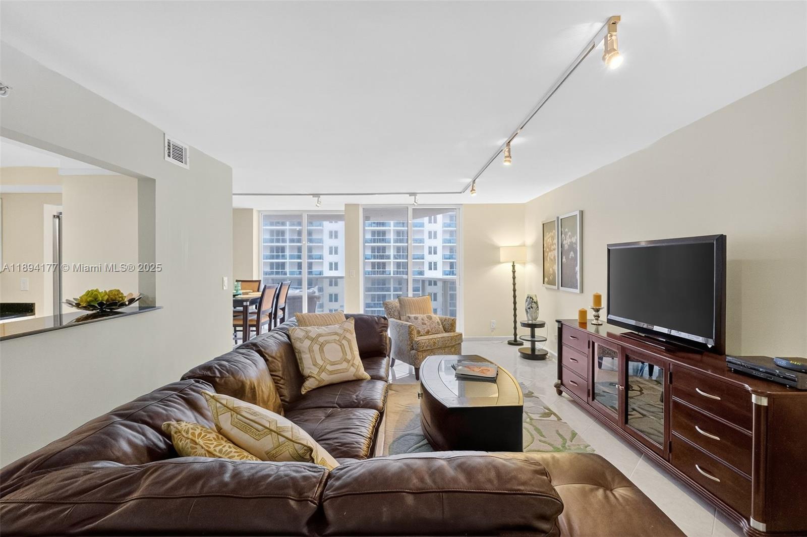 THE RIVIERA CONDO - Residential Lease