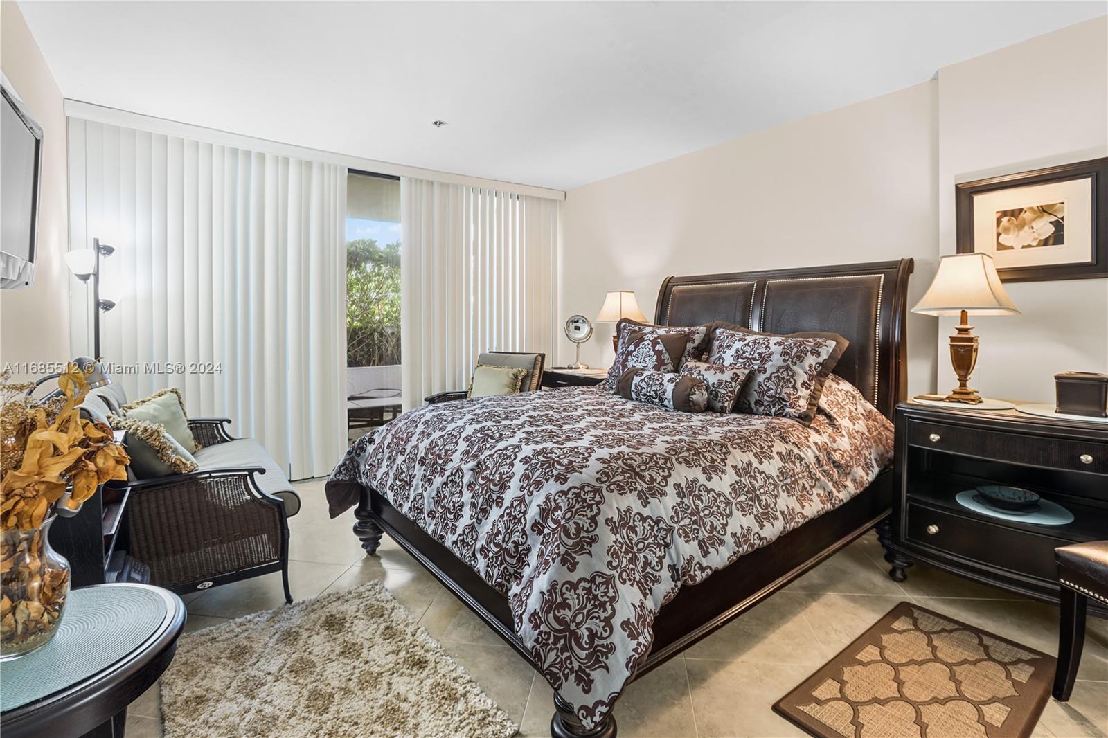 MARBELLA CONDO - Residential