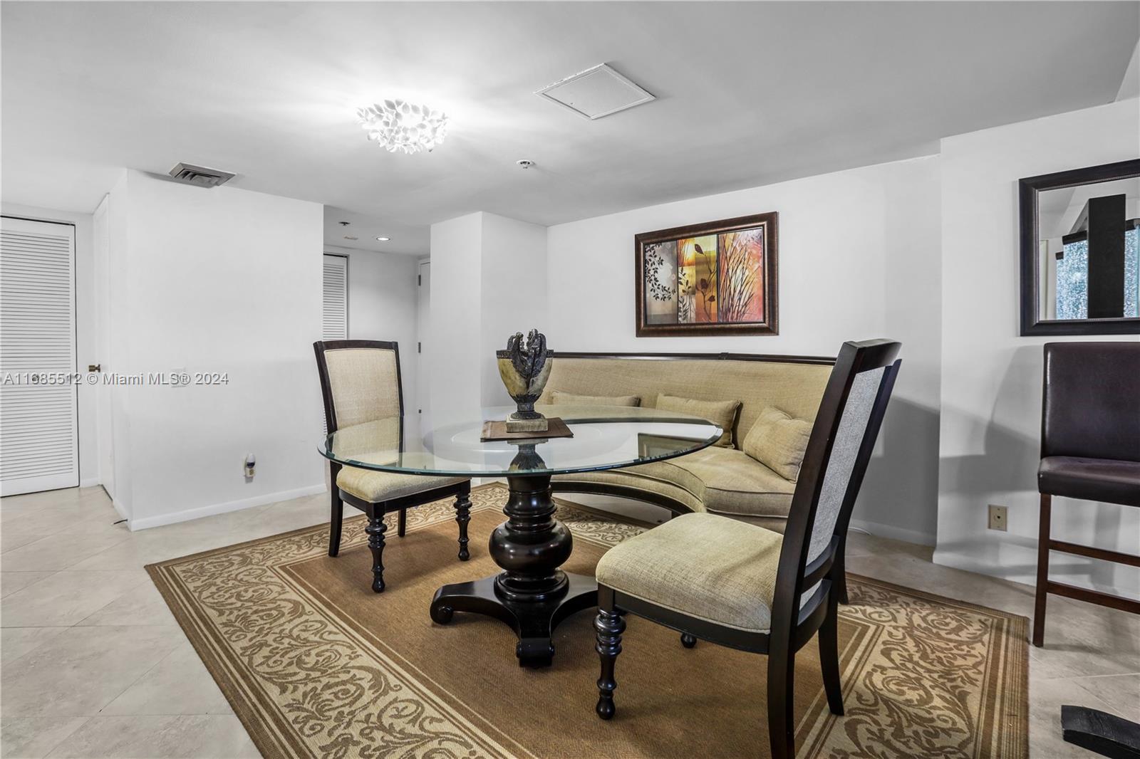 MARBELLA CONDO - Residential