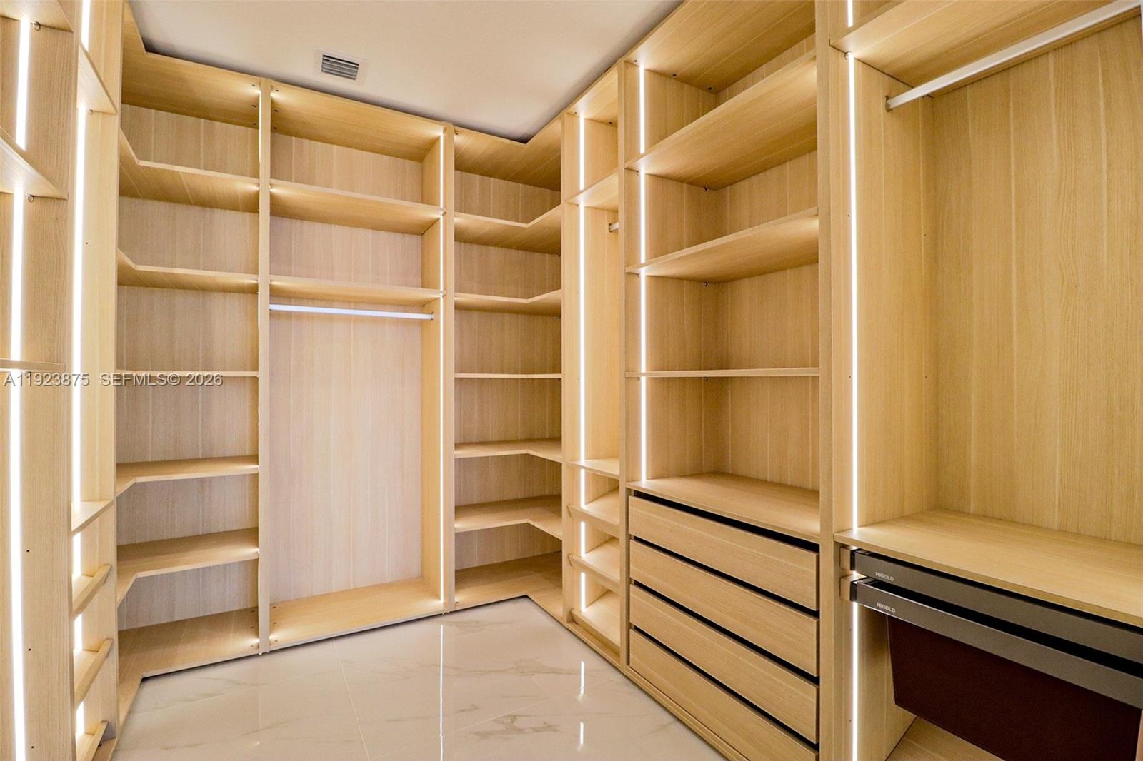 Aria Reserve Miami - Residential