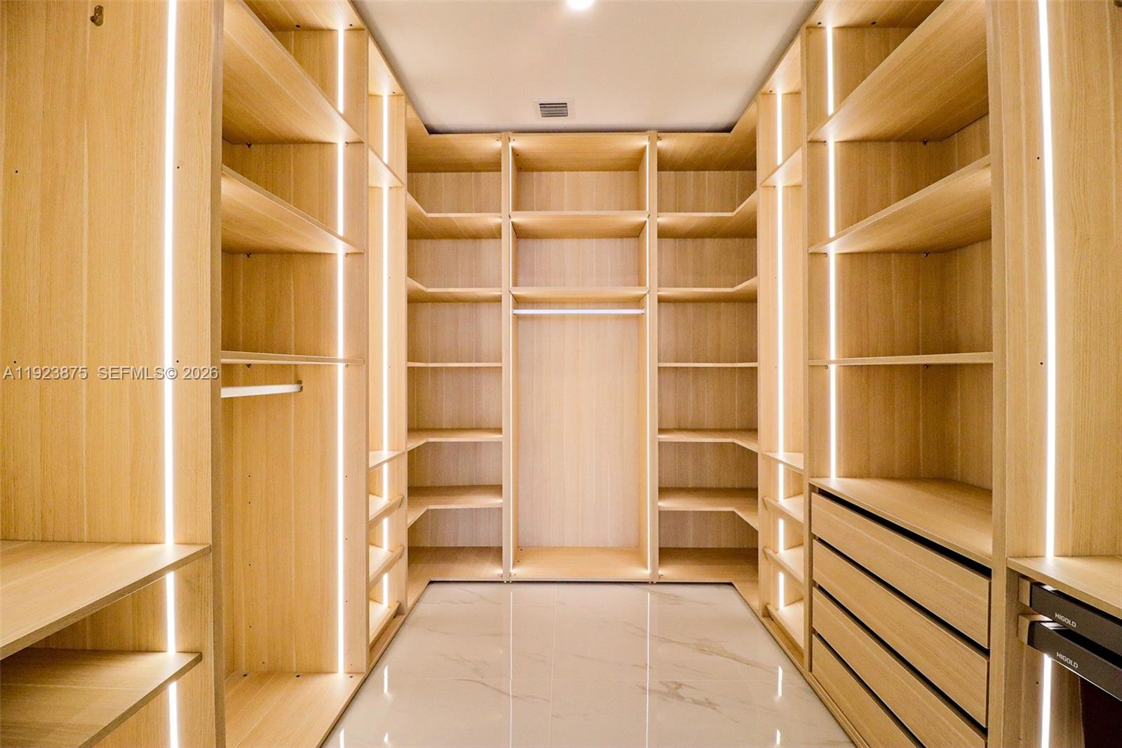 Aria Reserve Miami - Residential