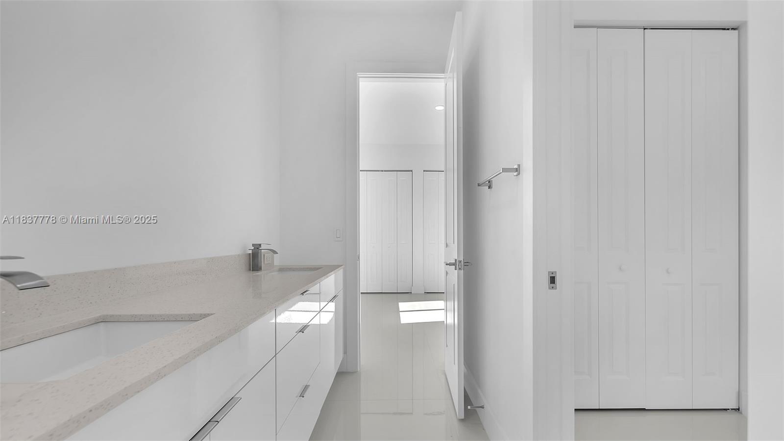 GRIFFING SILVER PALM - Residential