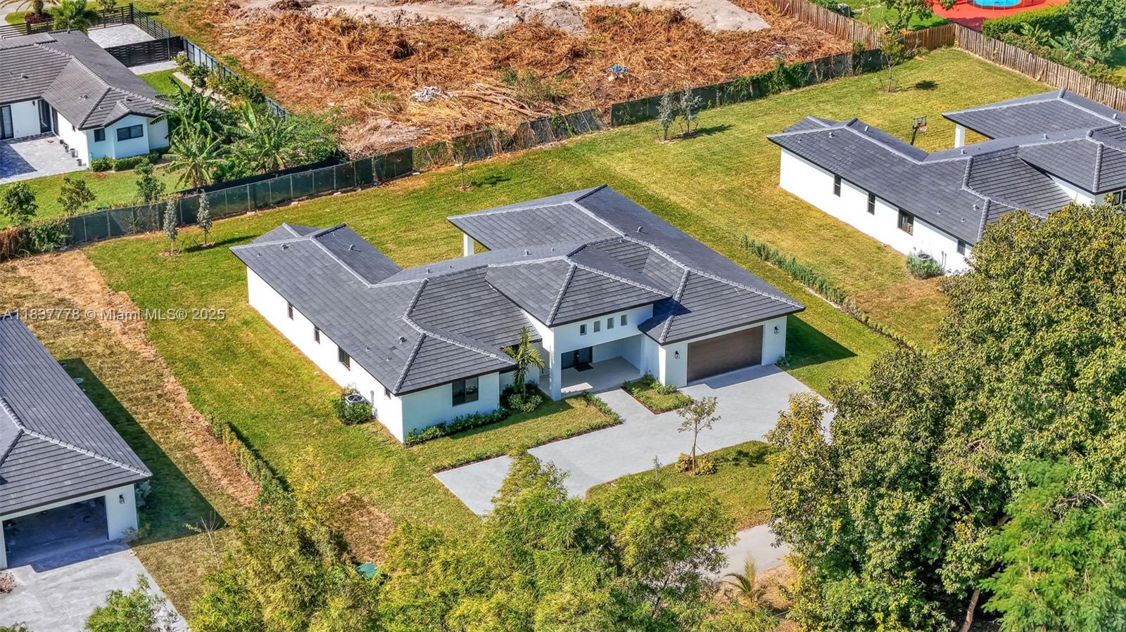 23120 SW 154 CT, Miami, FL, 33170/$1,060,000 1 23120 SW 154 CT