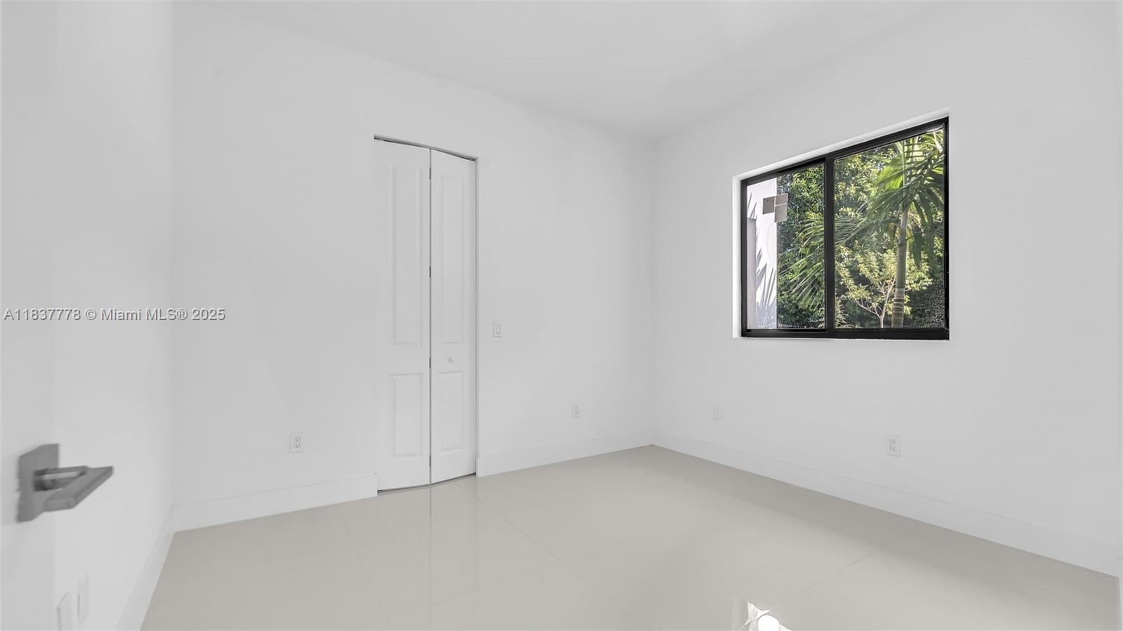 GRIFFING SILVER PALM - Residential